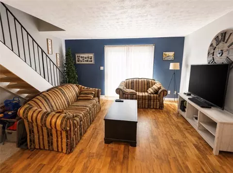 Living - 645 Villa Rd #G, Springfield, OH 45503 photo 1 of 2
