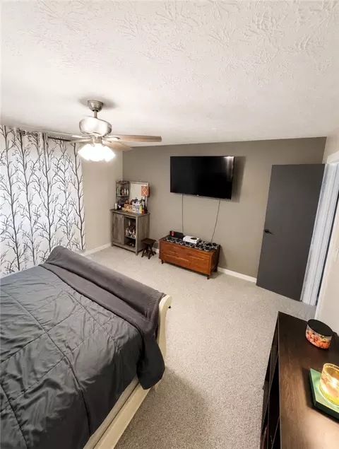 Bedroom - 645 Villa Rd #G, Springfield, OH 45503 photo 2 of 4