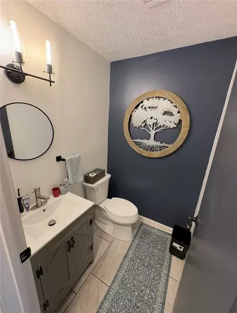 Bath - 645 Villa Rd #G, Springfield, OH 45503 photo 1 of 2