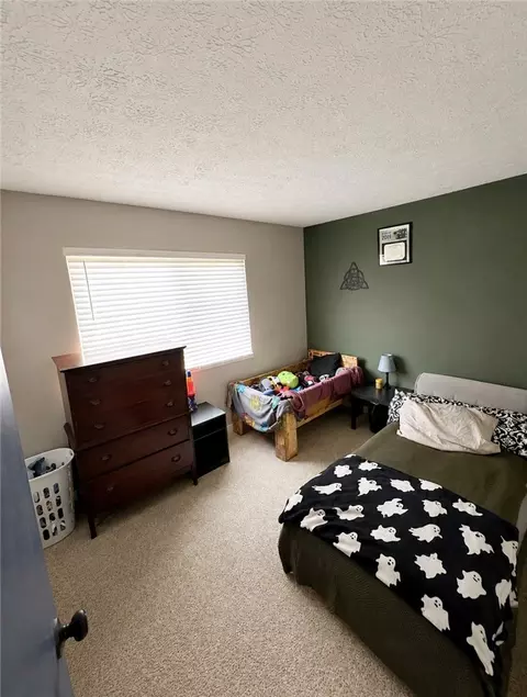 Bedroom - 645 Villa Rd #G, Springfield, OH 45503 photo 3 of 4