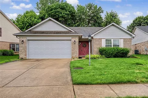 9360 Sawgrass Dr, Miamisburg, OH 45342