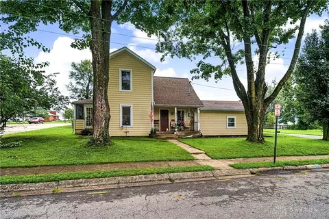586 Chapman St, Waynesville, OH 45068