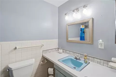 Bath - 4408 Fernbrook St, Kettering, OH 45440 photo 2 of 3