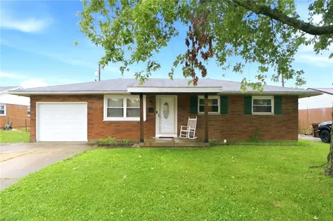 623 S Sunset Dr, Piqua, OH 45356