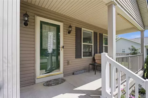 Exterior - 1742 Northpoint Rd, Springfield, OH 45503 photo 5 of 11