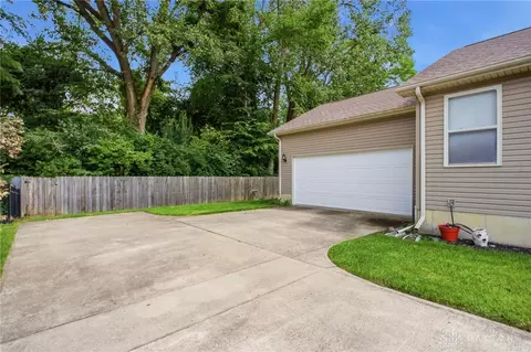 Exterior - 1742 Northpoint Rd, Springfield, OH 45503 photo 8 of 11