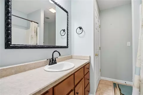 Bath - 1742 Northpoint Rd, Springfield, OH 45503 photo 1 of 10
