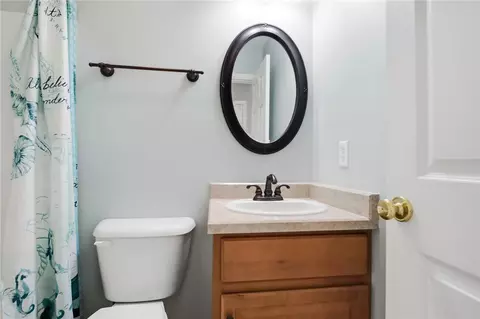 Bath - 1742 Northpoint Rd, Springfield, OH 45503 photo 6 of 10