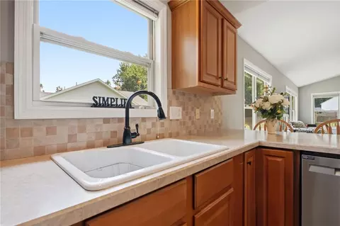 Kitchen - 1742 Northpoint Rd, Springfield, OH 45503 photo 4 of 6