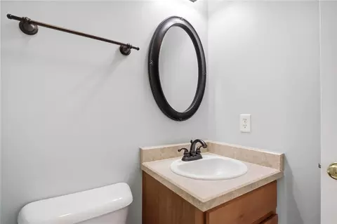 Bath - 1742 Northpoint Rd, Springfield, OH 45503 photo 9 of 10