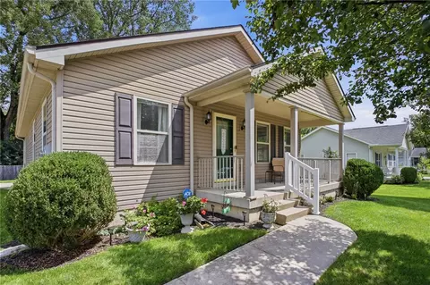 Exterior - 1742 Northpoint Rd, Springfield, OH 45503 photo 4 of 11