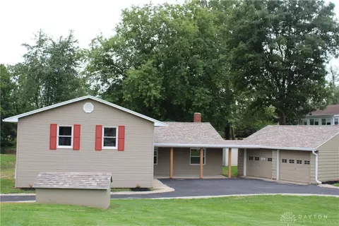 1153 N Middle Dr, Greenville, OH 45331