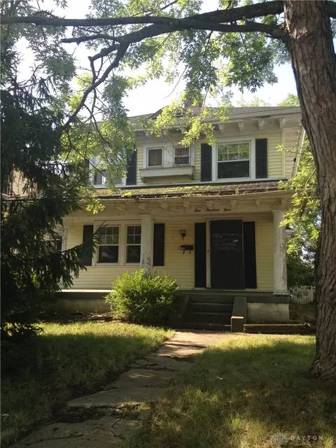 104 E Beechwood Ave, Dayton, OH 45405