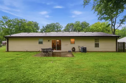 Exterior - 7906 Mulberry St, Maineville, OH 45039 photo 7 of 15