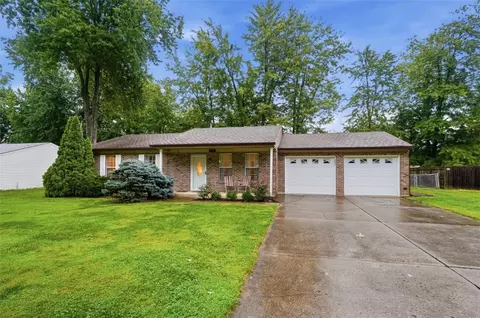 Exterior - 7906 Mulberry St, Maineville, OH 45039 photo 4 of 15