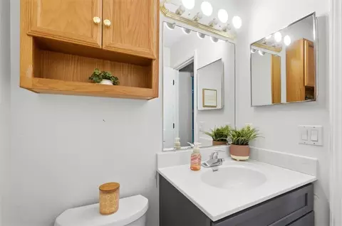 Bath - 7906 Mulberry St, Maineville, OH 45039 photo 3 of 6