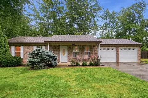 Exterior - 7906 Mulberry St, Maineville, OH 45039 photo 2 of 15