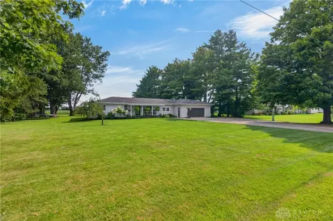 Exterior - 1947 Dingman Slagle Rd, Sidney, OH 45365 photo 3 of 11