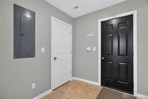 Entry Way - 1947 Dingman Slagle Rd, Sidney, OH 45365 photo 2 of 2