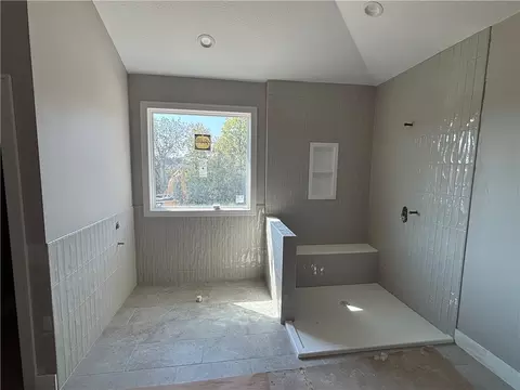 Bath - 613 Christopher Dr, Centerville, OH 45458 photo 2 of 6