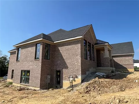 Exterior - 613 Christopher Dr, Centerville, OH 45458 photo 8 of 9