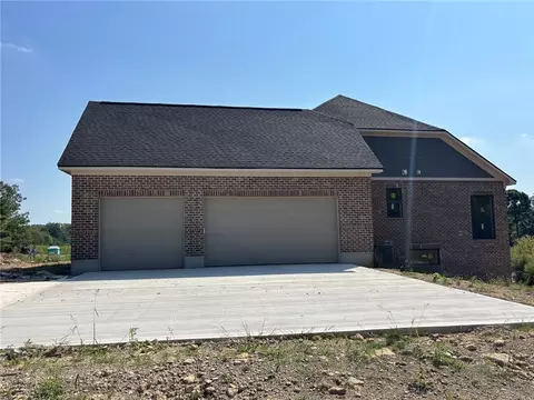 Exterior - 613 Christopher Dr, Centerville, OH 45458 photo 3 of 9