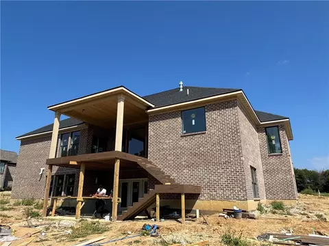 Exterior - 613 Christopher Dr, Centerville, OH 45458 photo 5 of 9