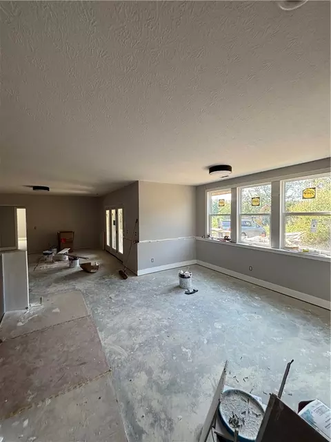Living - 613 Christopher Dr, Centerville, OH 45458 photo 3 of 3