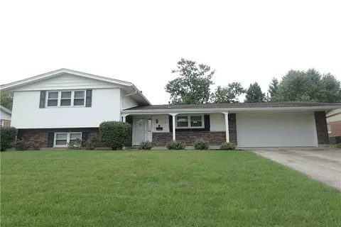 416 Rising Hill Dr, Fairborn, OH 45324