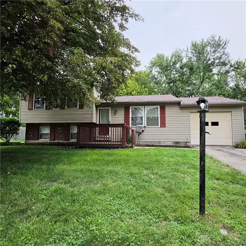 688 Hile Ln, Englewood, OH 45322