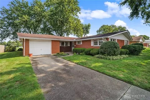 1035 Cottage Court Dr, Fairborn, OH 45324