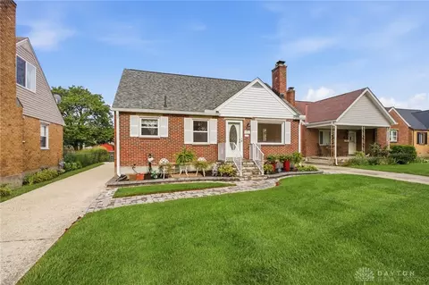 1041 Yorkshire Pl, Dayton, OH 45419