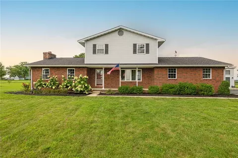 6200 Junk Rd, Mount Sterling, OH 43143