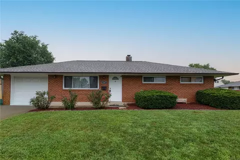 5207 Rye Dr, Huber Heights, OH 45424