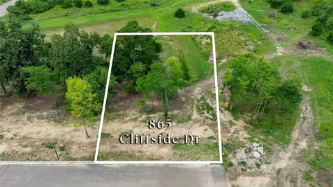 865 Cliffside Dr, Fairborn, OH 45324