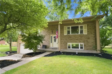 651 Charlotte Ave, Lebanon, OH 45036