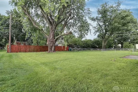 Exterior - 605 Wedgewood Ave, Kettering, OH 45429 photo 7 of 7