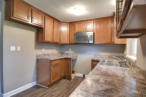 Kitchen - 605 Wedgewood Ave, Kettering, OH 45429 photo 4 of 4