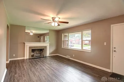 Living - 605 Wedgewood Ave, Kettering, OH 45429 photo 4 of 4