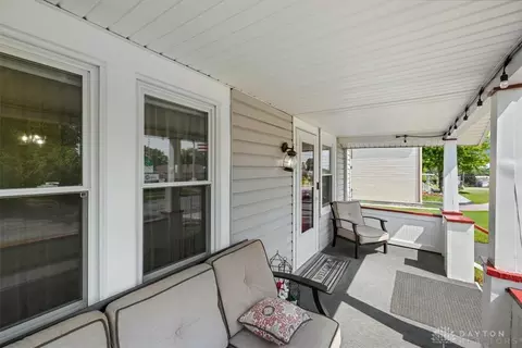 Exterior - 1115 Beacon St, Springfield, OH 45505 photo 5 of 14