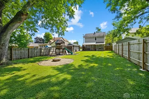 Exterior - 1115 Beacon St, Springfield, OH 45505 photo 12 of 14