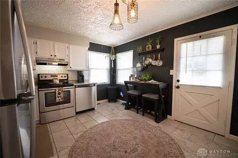 Kitchen - 2940 Purdue Dr, Kettering, OH 45420 photo 2 of 4