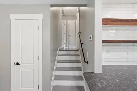 Entry Way - 85 Bramblebush Ln, Springboro, OH 45066 photo 2 of 3