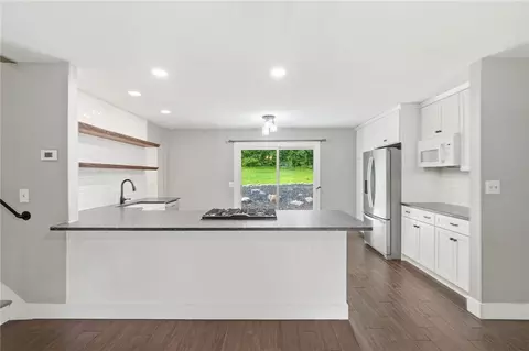 Kitchen - 85 Bramblebush Ln, Springboro, OH 45066 photo 1 of 6