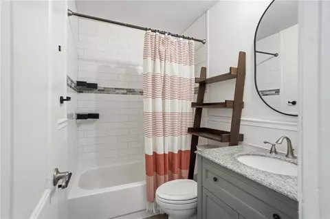Bath - 85 Bramblebush Ln, Springboro, OH 45066 photo 1 of 2