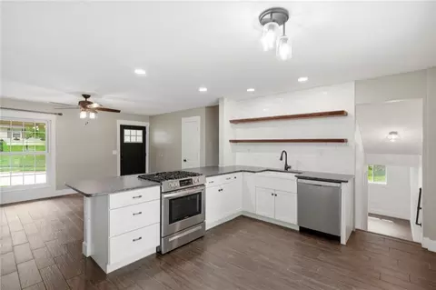 Kitchen - 85 Bramblebush Ln, Springboro, OH 45066 photo 5 of 6