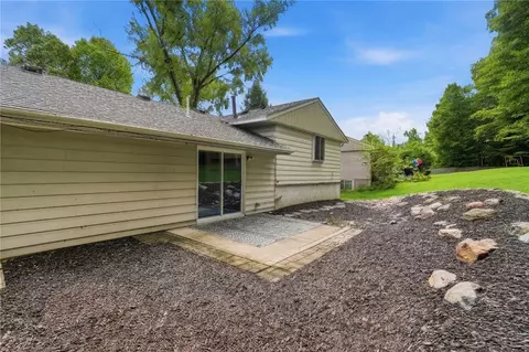 Exterior - 85 Bramblebush Ln, Springboro, OH 45066 photo 10 of 11