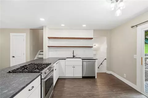 Kitchen - 85 Bramblebush Ln, Springboro, OH 45066 photo 2 of 6