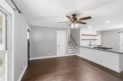 Living - 85 Bramblebush Ln, Springboro, OH 45066 photo 4 of 5