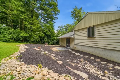 Exterior - 85 Bramblebush Ln, Springboro, OH 45066 photo 8 of 11
